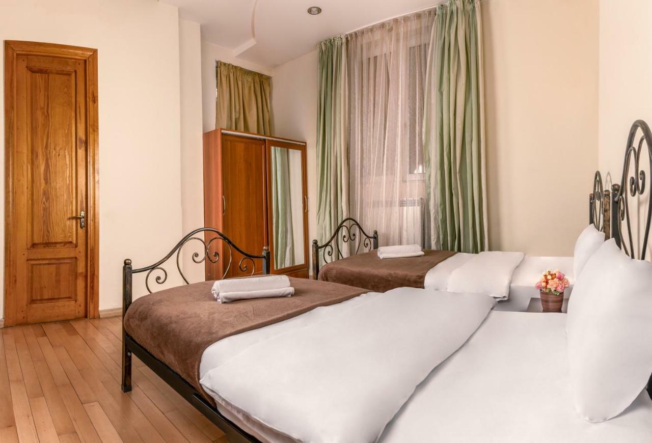 Hotel Vaki ティビリシ エクステリア 写真